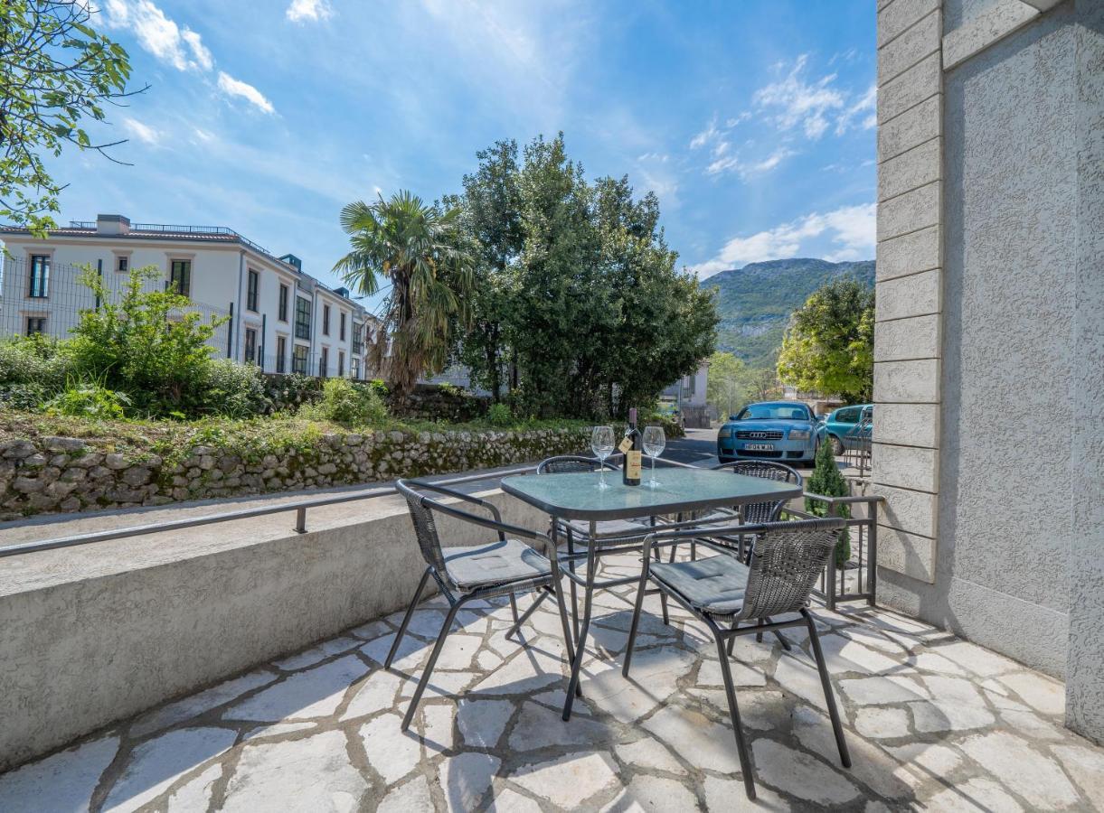 Apartman Anja Risan Εξωτερικό φωτογραφία
